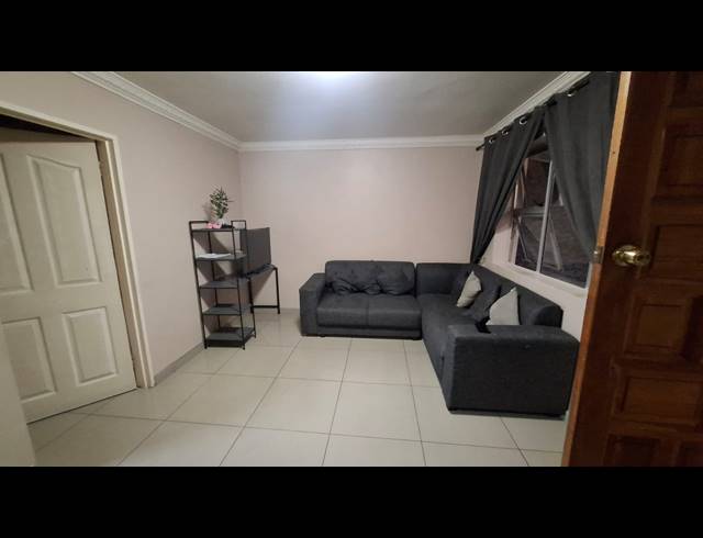 3 BEDROOM FREEHOLD FOR SALE IN WOODLANDS